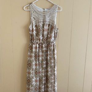 AUW maxi dress (small). 100% polyester